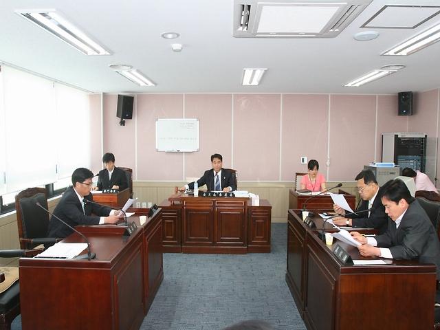 의회운영위원회(09.8.28.) 사진