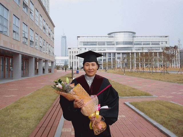 고월출 의원 인천대학교 행정대학원 사회복지 석사학위 취득 사진