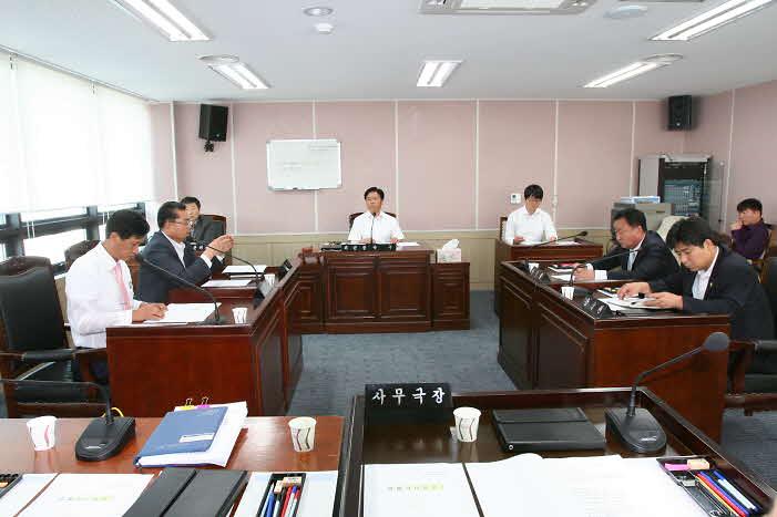 의회운영위원회 개최 사진