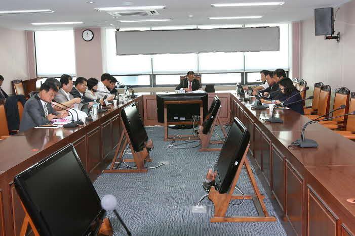 조례정비특위 간담회개최 사진