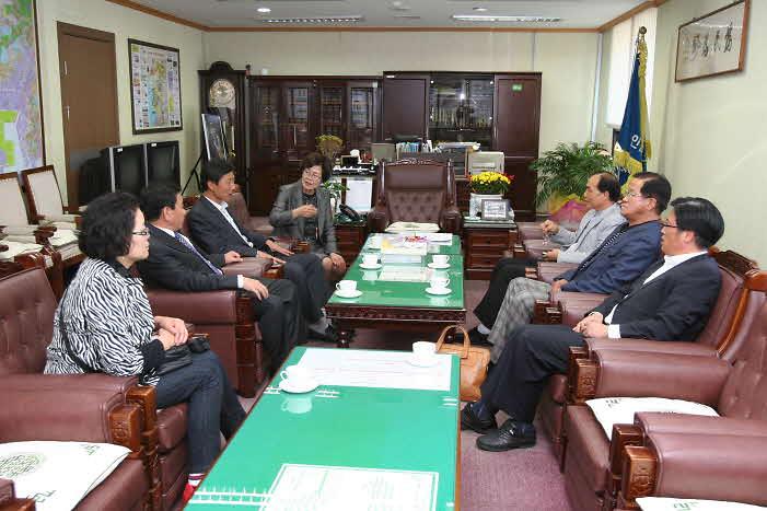 국외여행심의위원회 사진