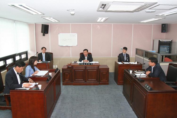 의회운영위원회 개최 사진