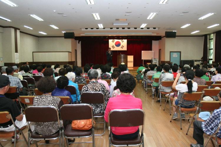 문천환 위원장-석남노인대학특강 사진