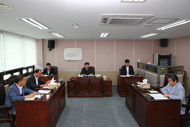 제204회 제1차 정례회 제1차 의회운영위원회 사진