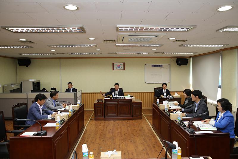 제206회 서구의회 임시회 제3차 기획총무위원회 사진