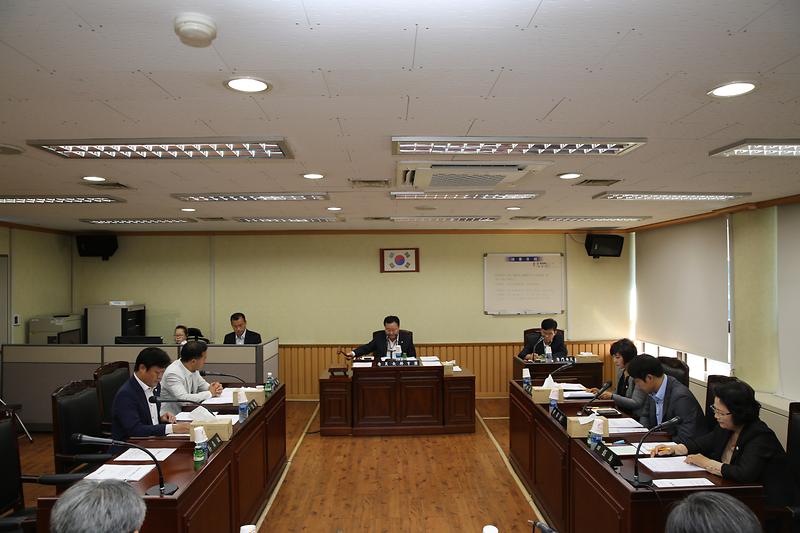 제205회 서구의회 임시회 제2차 기획총무위원회 사진