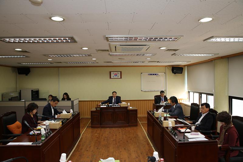 제213회 서구의회 임시회 제2차 기획총무위원회 사진