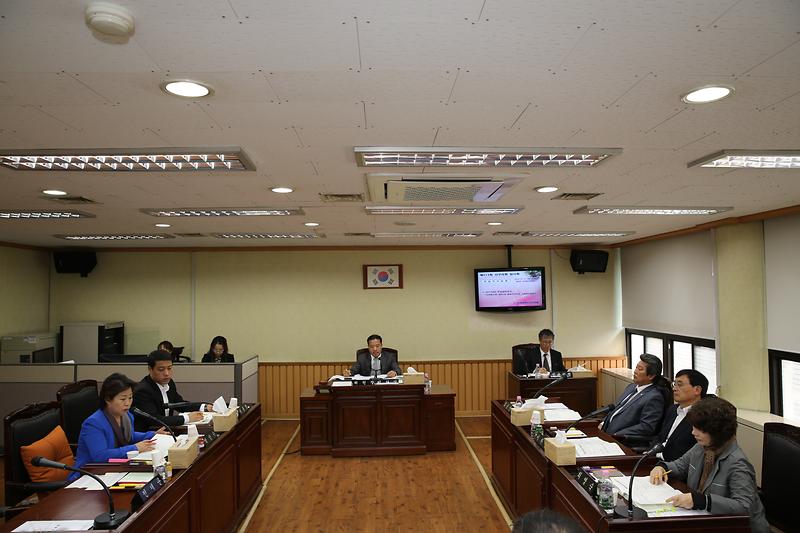 제213회 서구의회 임시회 제4차 기획총무위원회 사진