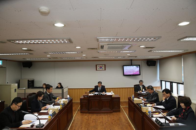 제214회 서구의회 제2차 정례회 제1차 기획총무위원회 사진