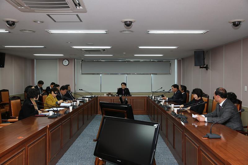 조례정비특별위원회 사진