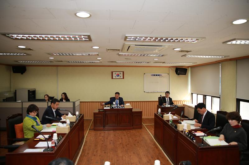 제213회 서구의회 임시회 제1차 기획총무위원회 사진