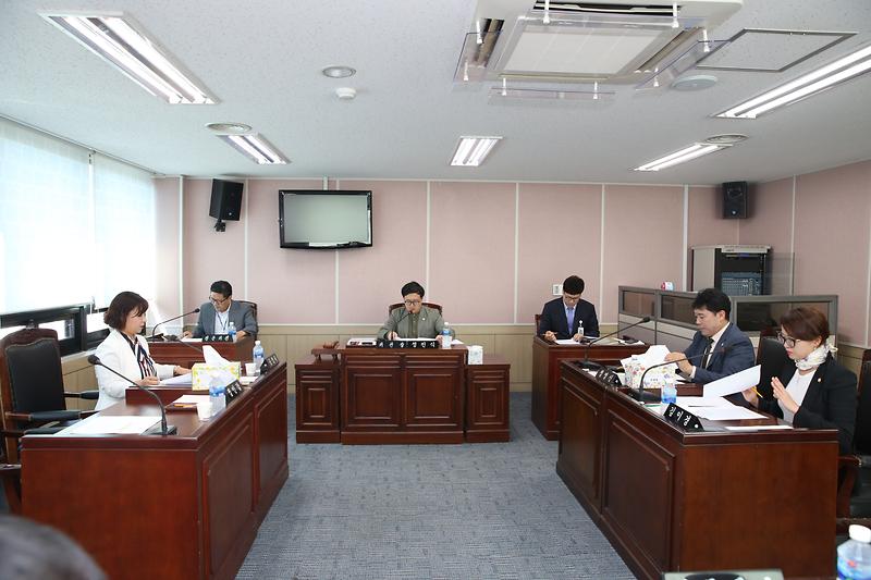 제227회 임시회 회기 결정을 위한 의회운영위원회 (2018. 10.02.(화) 사진