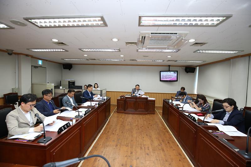 제231회 인천광역시 서구의회 제1차 정례회 [제1차 기획총무위원회]  사진
