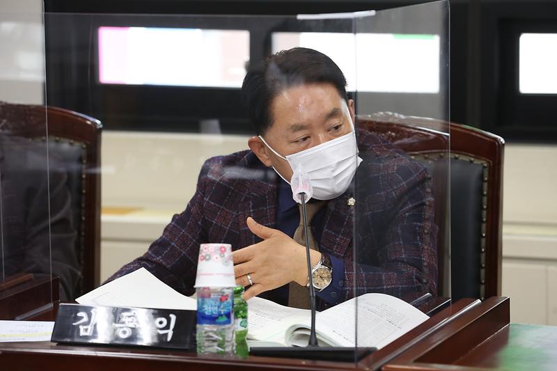 2021.02.22._제242회_제4차_복지도시위원회__(19).jpg 이미지