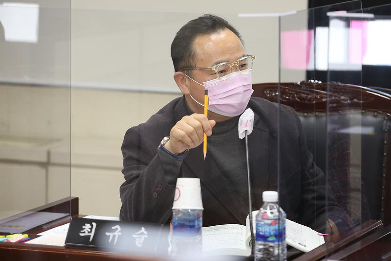 2021.02.22._제242회_제4차_복지도시위원회__(4).jpg 이미지