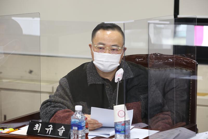 2021.02.25._제242회_제6차_복지도시위원회__(26).jpg 이미지