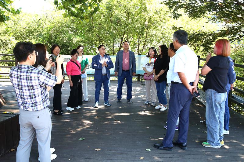 2024.09.30._사회단체_활성화를_위한_연구회_현장방문_(14).jpg 이미지