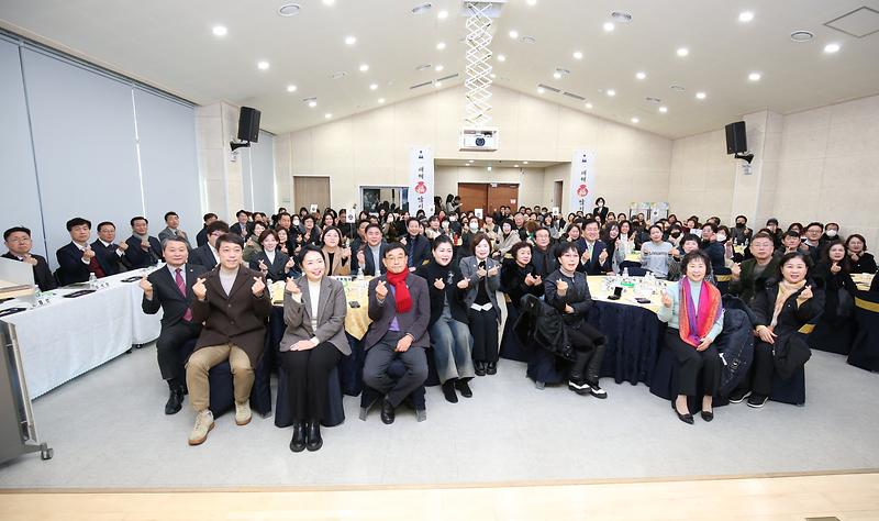 2025.01.15._구청장_새해_첫_방문인사(가정1,_2,_3동,신현원창동)_(53).jpg 이미지