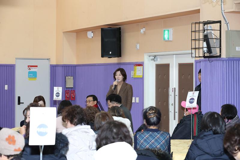 2025.01.16._구청장_새해_첫_방문인사(가좌1,_2,_3,_4동)_(51).jpg 이미지