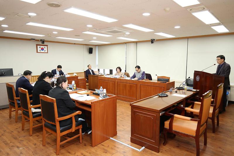 2025.02.14._서구의회_의원연구단체_심의위원회_(26).jpg 이미지