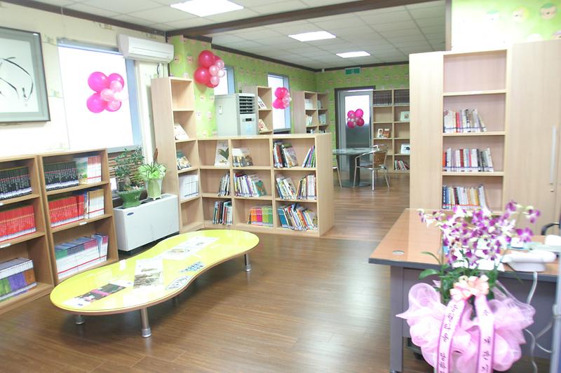 작은 도서관 개관식 사진