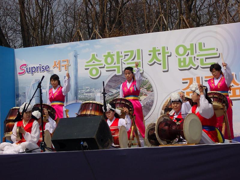 2009년 승학길 차없는거리 동아리 발표회 사진