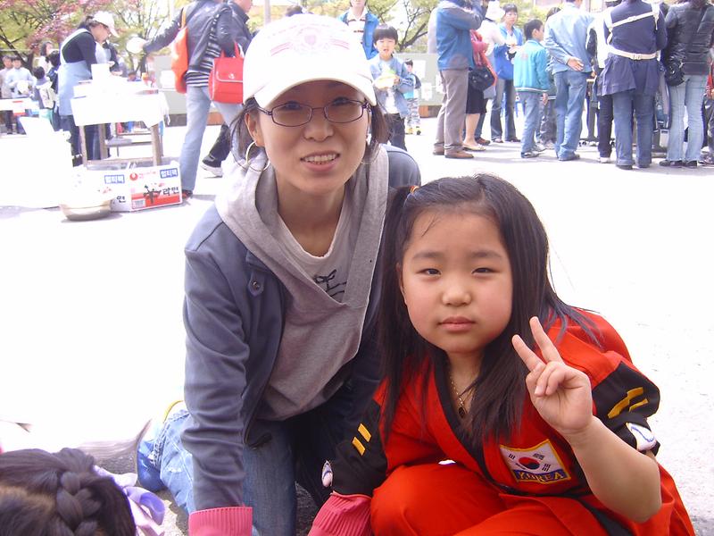 푸른샘 어린이도서관 4돌 잔치(2009.4.26) 사진