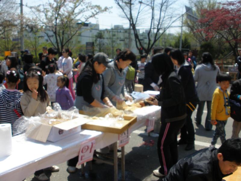 푸른샘어린이도서관 5돌잔치 사진