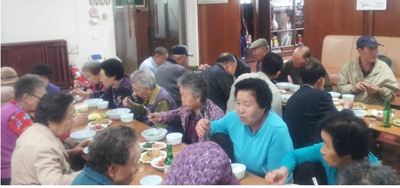 석남2동 경로당 급식봉사 사진