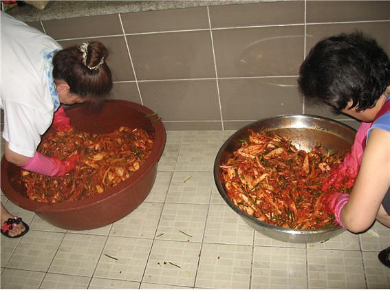 2012년 8월 주민자치센터 봉사대 밑반찬 봉사활동 사진