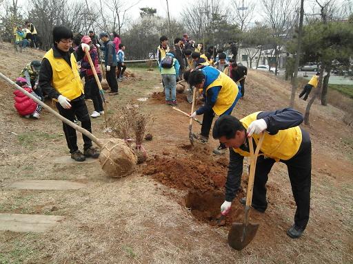 호봉산 가족나무심기 행사 전개 [2012.04.14] 사진