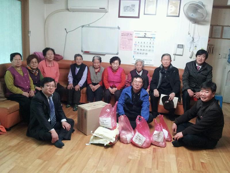 설맞이 저소득 어려운이웃 가래떡 나눔행사 사진