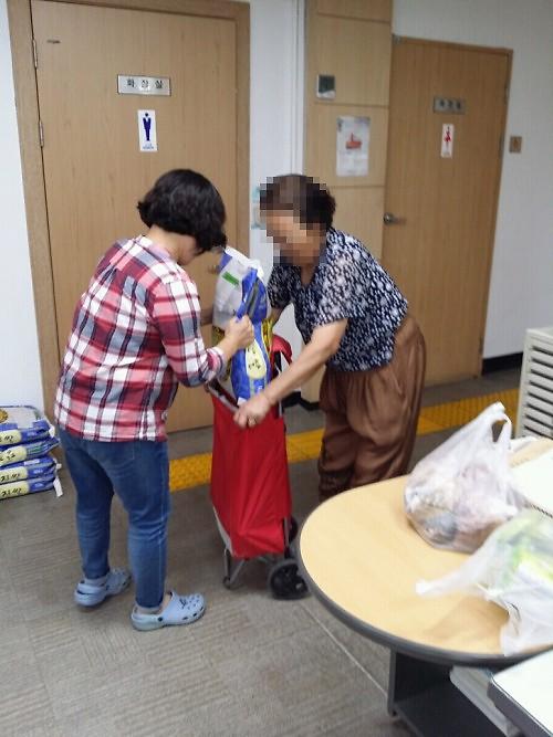 2014년 8월 반찬봉사.jpg 이미지