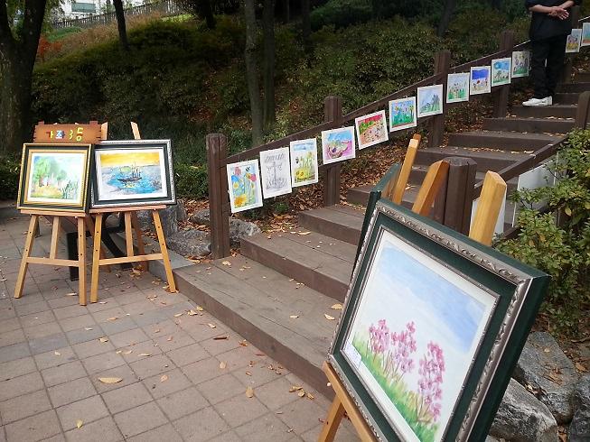 건지골 문화축제(주민자치센터 아동미술 작품 전시) 사진
