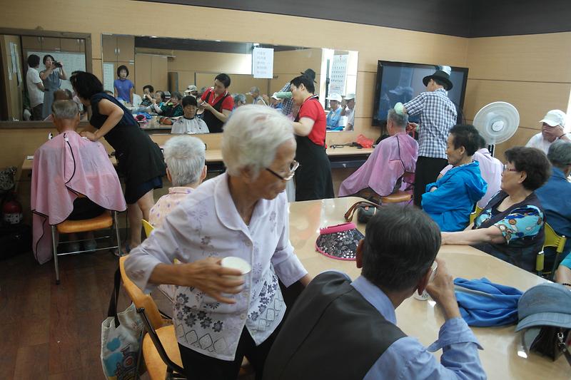 어르신 이미용봉사(2016. 7월) 사진