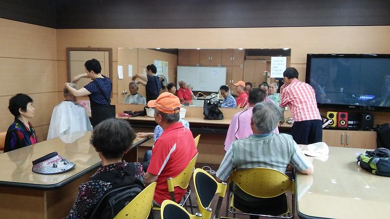 어르신 이미용봉사(2016. 6월) 사진