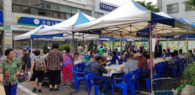 가좌3동 새마을부녀회,협의회 "초복맞이 어르신 삼계탕 대접" 사진