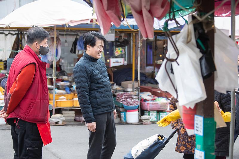 수정됨_거북시장_현장방문2.jpg 이미지