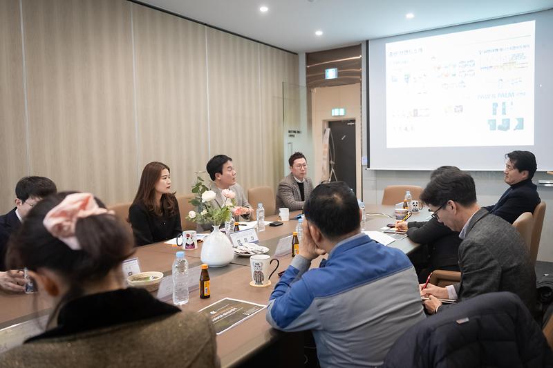 수정됨_Young-3436.jpg 이미지