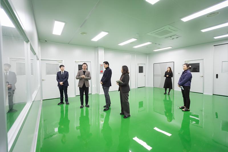 수정됨_Young-3499.jpg 이미지