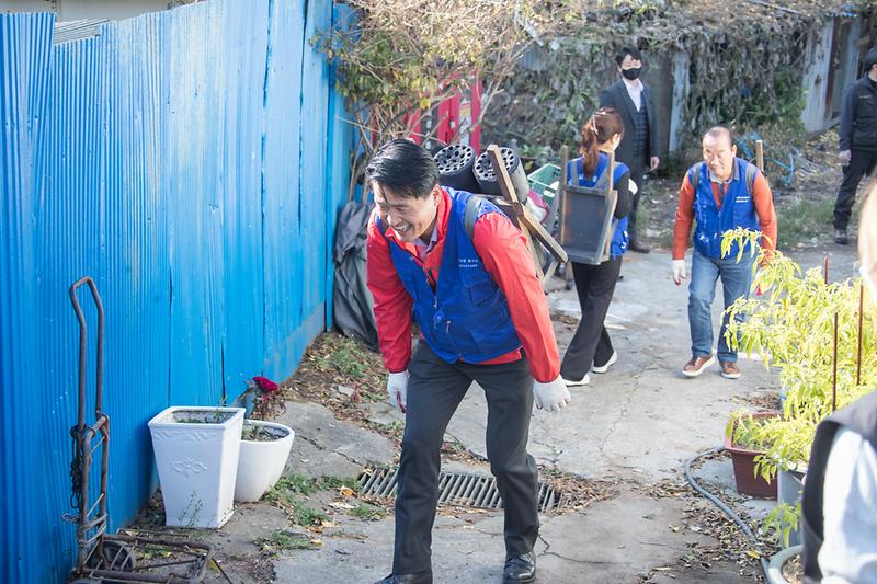 20221117 대한전문건설협회 연탄배달 봉사 사진