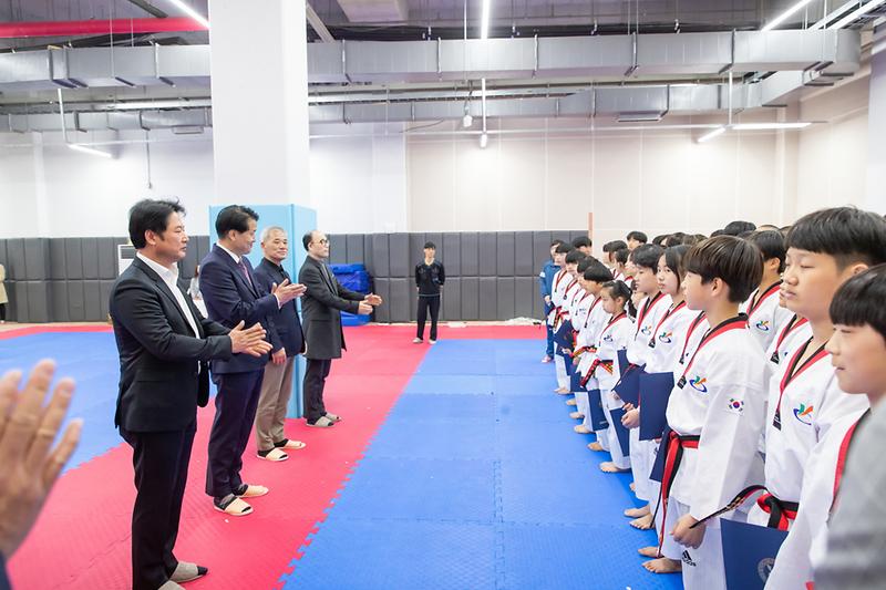 20230413 서구태권도시범단 위촉장 수여식 사진