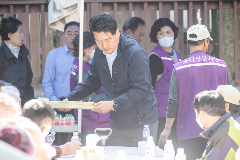 20231017 연희동 짜장면 식사 나눔 행사 사진