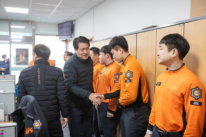 20240209 인천시장 설 명절맞이 민생현장 점검 사진