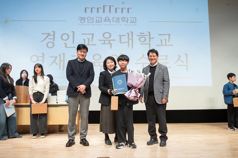 Young-2180.jpg 이미지