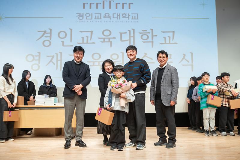 Young-2404.jpg 이미지