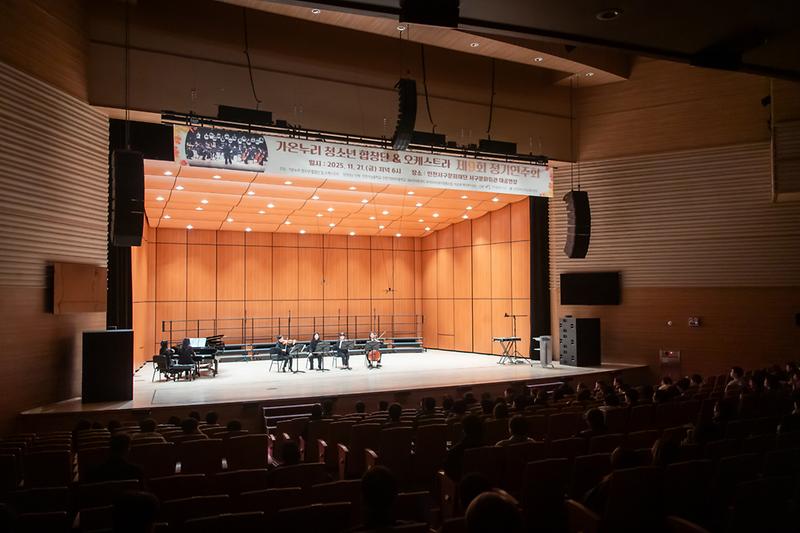 Young-7115.jpg 이미지