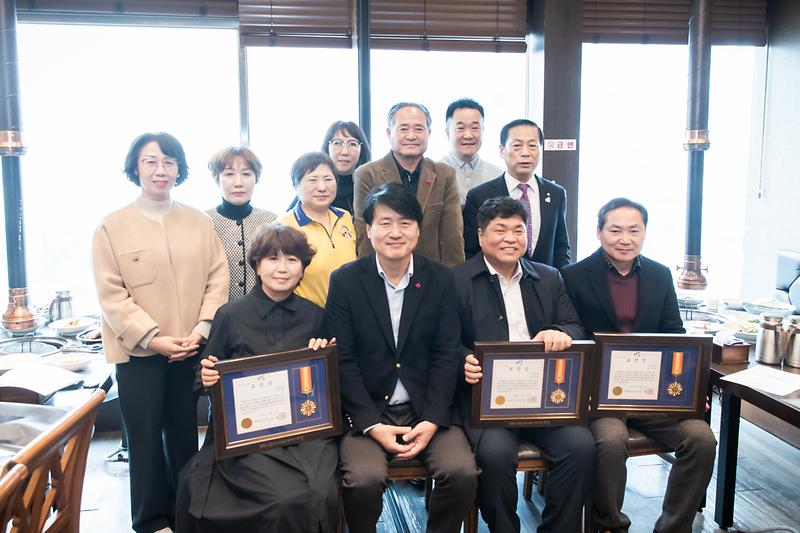 Young-8611.jpg 이미지