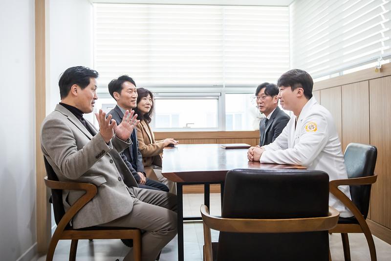 Young-1726.jpg 이미지