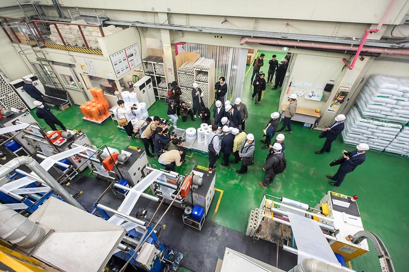 young_1857.jpg 이미지